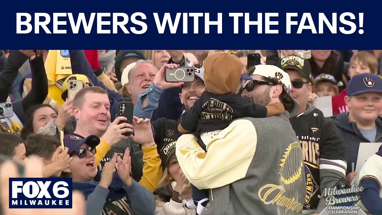 Brewers Championship Parade: Fans get up-close moments with team — Grafton Sports news